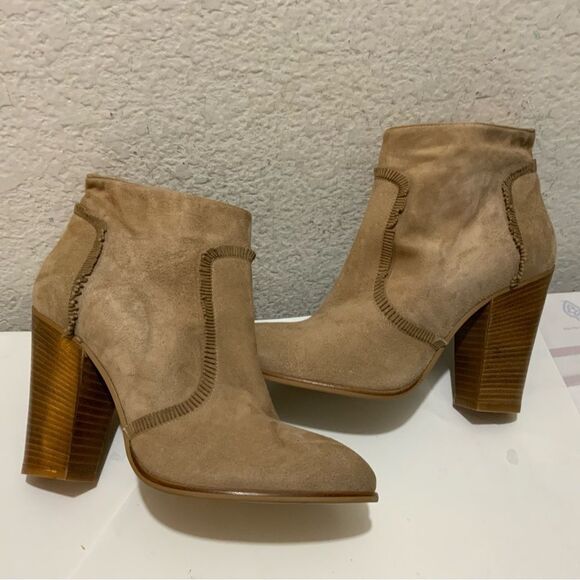 New Dee Keller Tan Suede Mini Fringe Details Ankle Boots Side Zip US 9 EU 39 - Picture 2 of 15